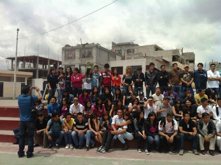 Primera reunión de Egresados en la Unidad Educativa.